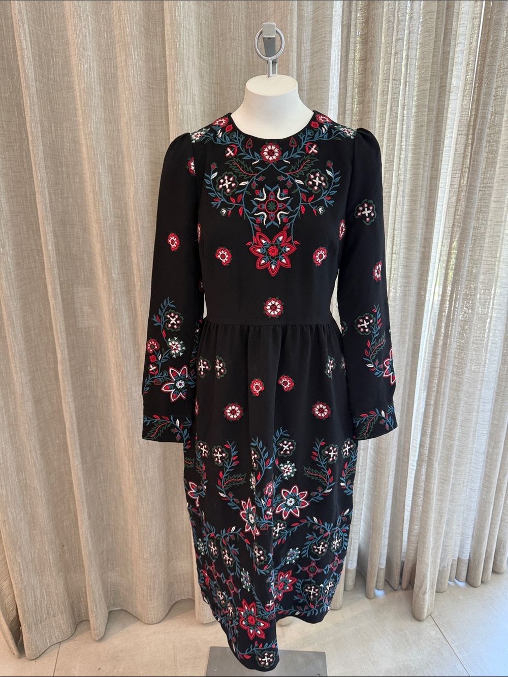 NWT Zara Woman Black Long-Sleeve Midi Dress with Red & Blue Floral Embroidery Sz
